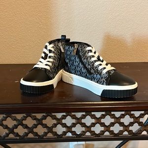 Girls size 3 Micheal Kors hightop